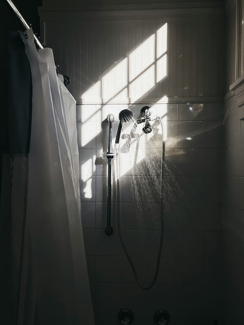 Cold Showers, Ice Baths, and Sauna: Which One is Right for You?